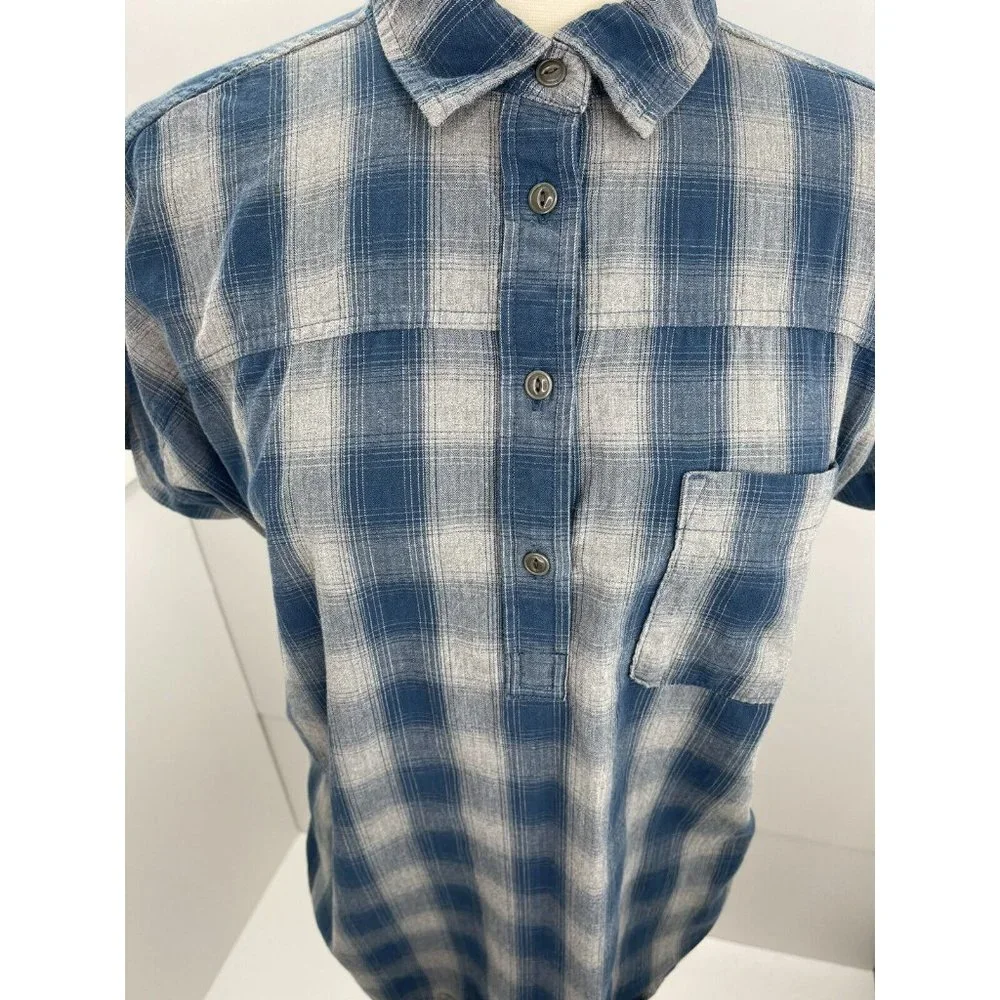 The North Face Women's Polo Shirt Plaid Short Sleeve Medium M Excellent!